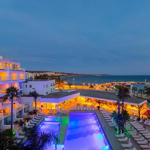 https://limanaki-beach.hotelsatayianapa.com